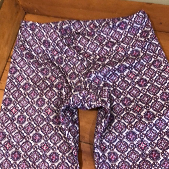 Onzie Pants - 🌸ONZIE S/M CAPRIS🌸